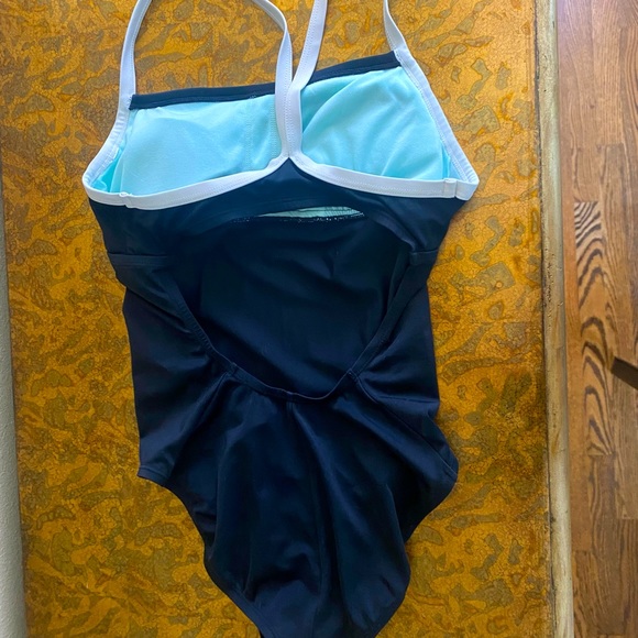 Nike one piece swimsuit size 6 - Picture 2 of 3